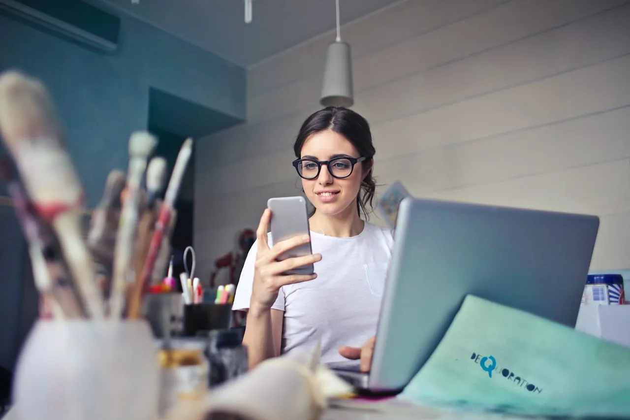Membre EZdrive utilisant l'application mobile
